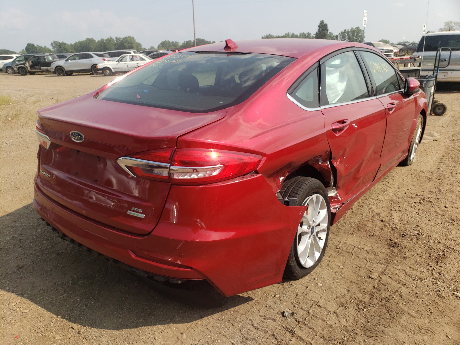 Photo 4 from auction – 2020 FORD FUSION SE with VIN 3FA6P0HD0LR165182