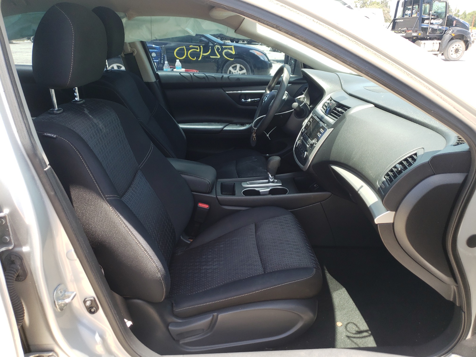 Photo 5 from auction – 2016 NISSAN ALTIMA 2.5 with VIN 1N4AL3AP7GN322078