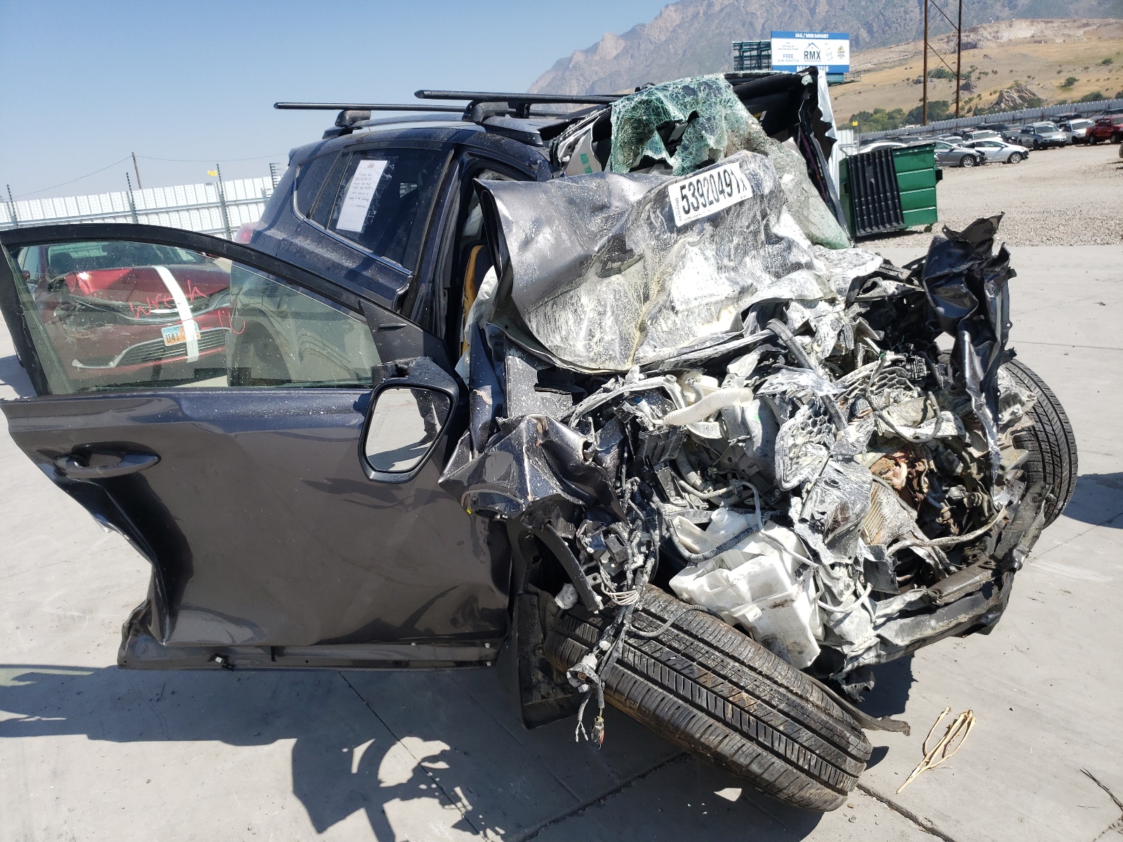 Photo 1 from auction – 2018 TOYOTA RAV4 SE with VIN JTMJFREV1JJ216480