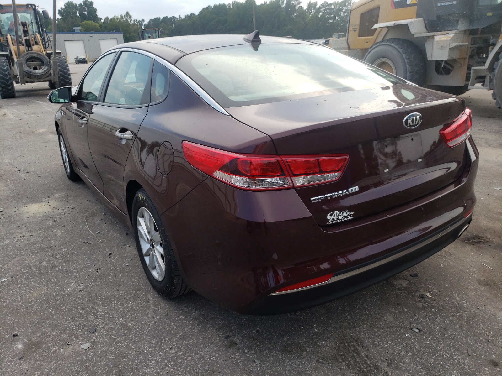 Photo 3 from auction – 2016 KIA OPTIMA LX with VIN 5XXGT4L37GG109275