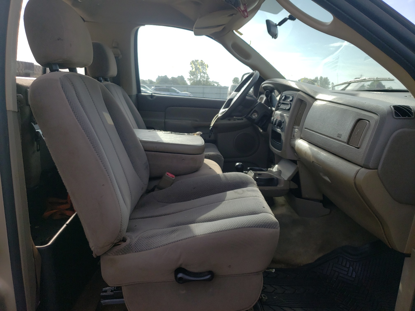 Photo 5 from auction – 2004 DODGE RAM 1500 S with VIN 1D7HU16N44J134824