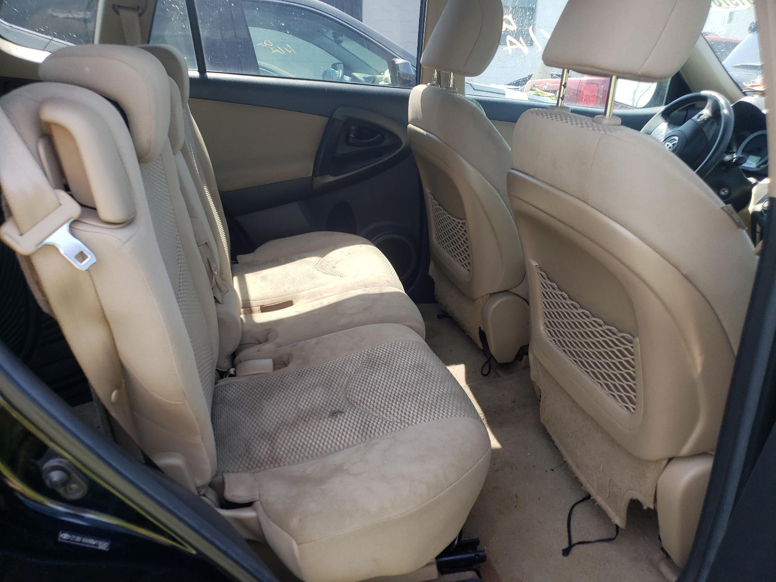 Photo 6 from auction – 2011 TOYOTA RAV4 with VIN 2T3BF4DV8BW116582