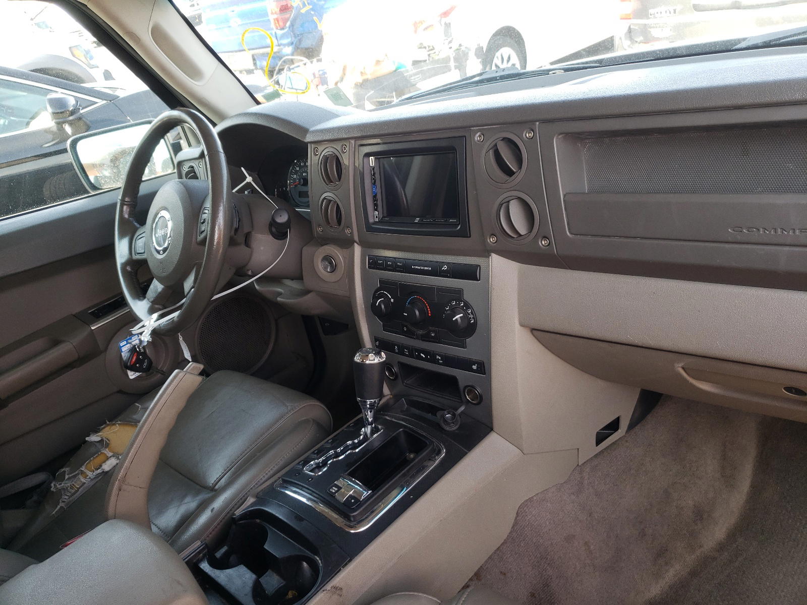 Photo 9 from auction – 2006 JEEP COMMANDER with VIN 1J8HG48N26C363485