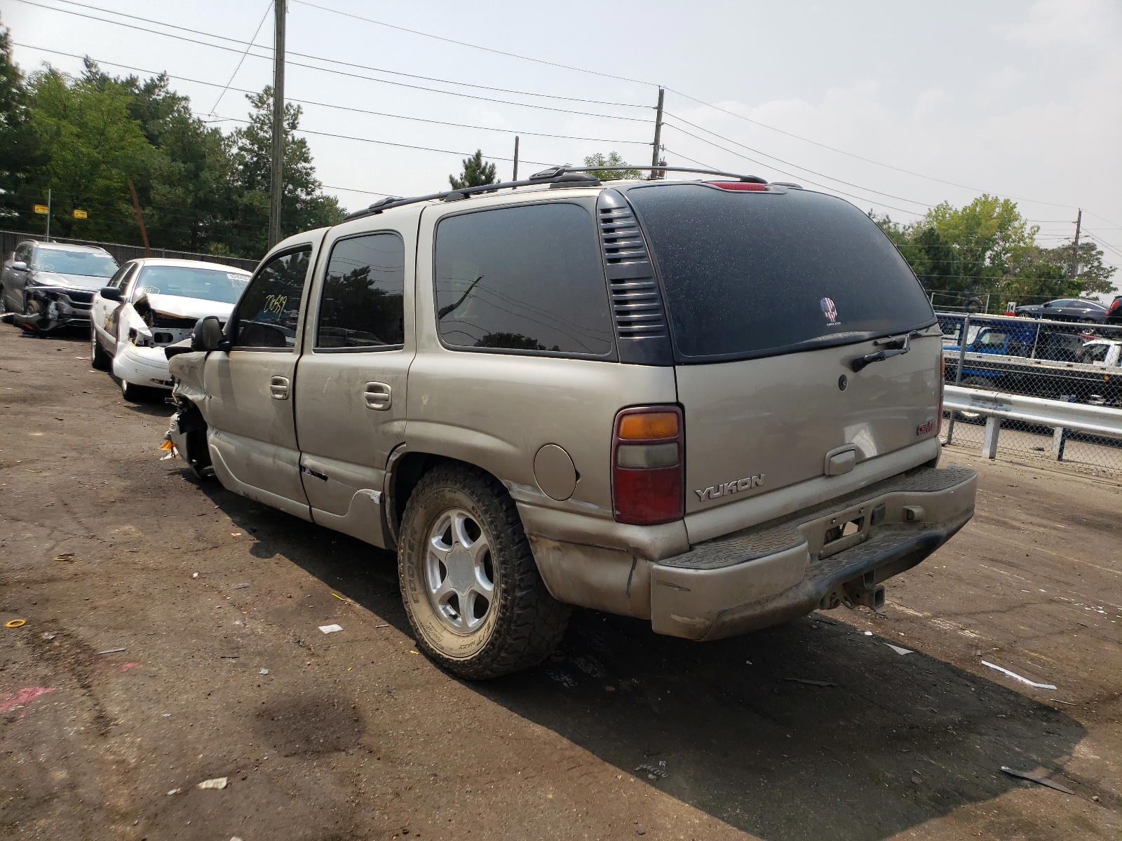 Photo 3 from auction – 2002 GMC DENALI with VIN 1GKEK63U12J108873