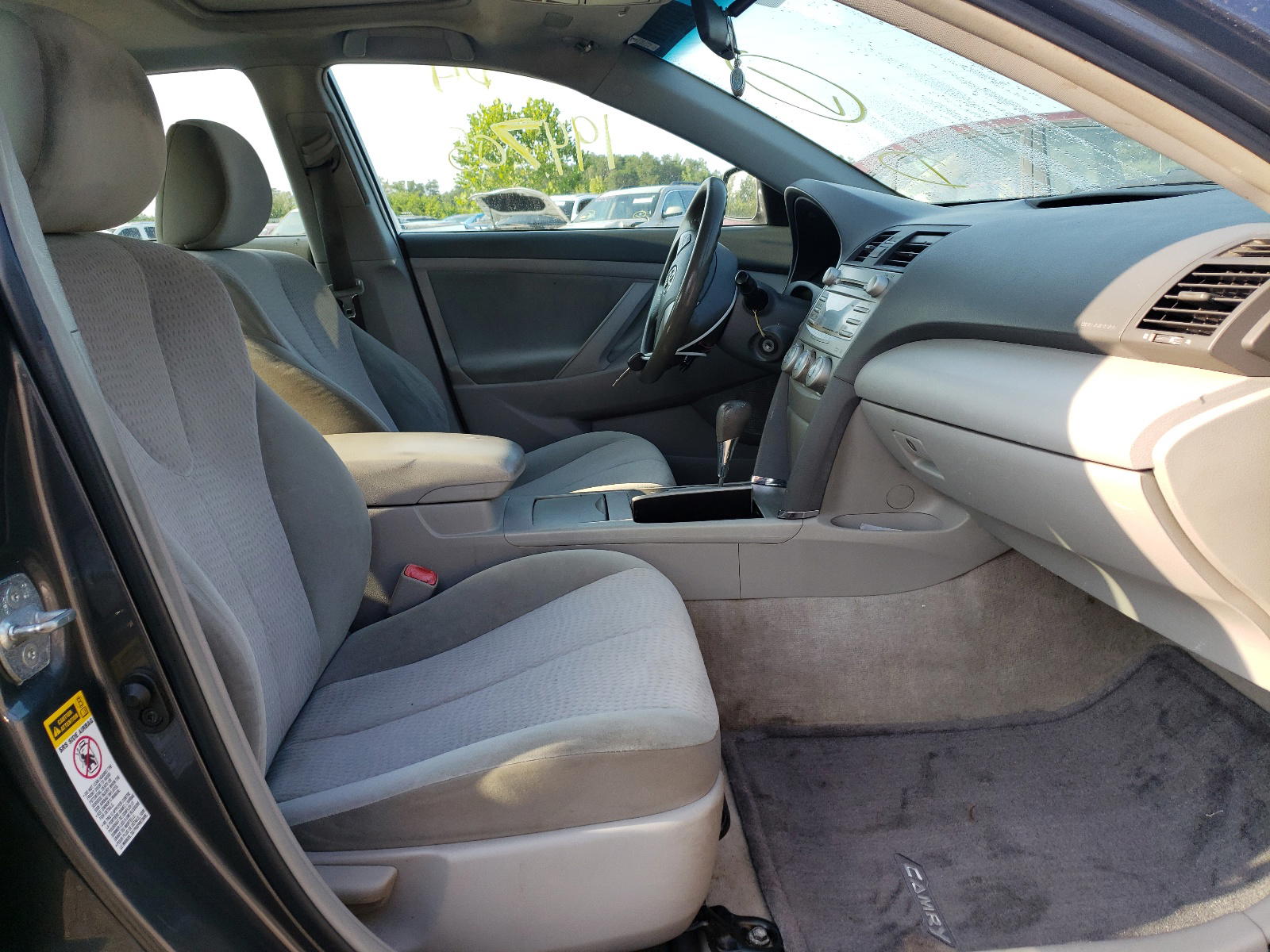 Photo 5 from auction – 2011 TOYOTA CAMRY BASE with VIN 4T1BF3EK1BU197867