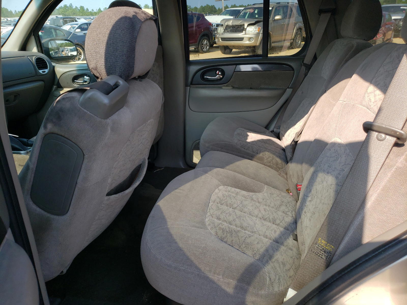 Photo 6 from auction – 2003 GMC ENVOY with VIN 1GKDS13S732133303