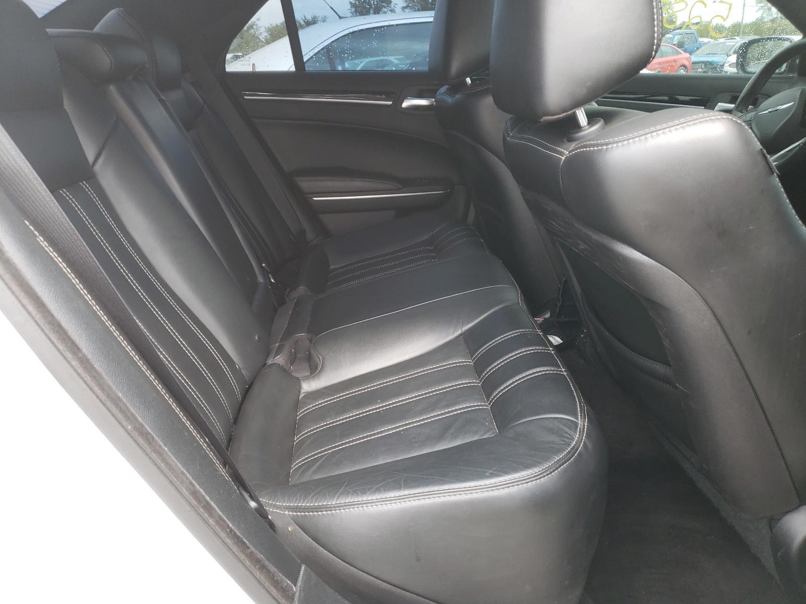 Photo 6 from auction – 2018 CHRYSLER 300 S with VIN 2C3CCAGG2JH149279