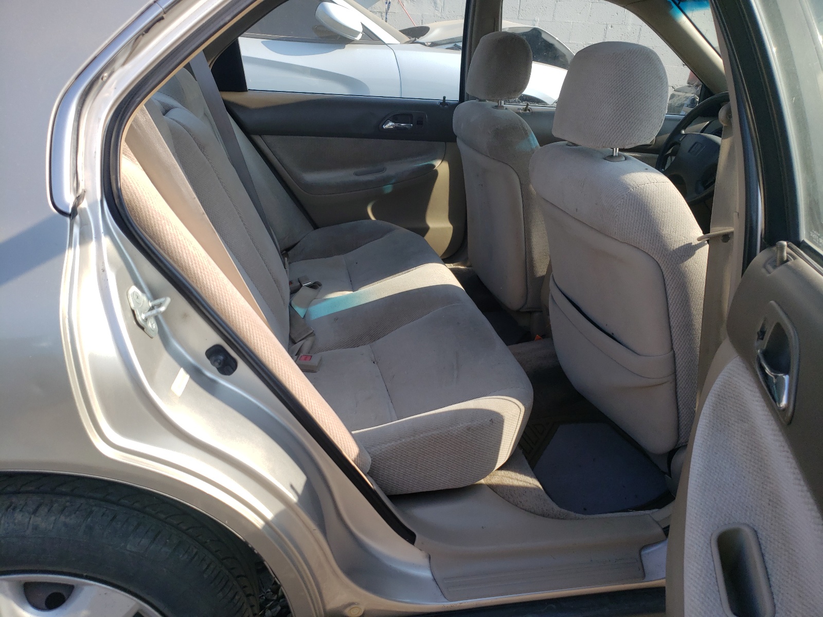 Photo 6 from auction – 1997 HONDA ACCORD LX with VIN JHMCD5637VC010142
