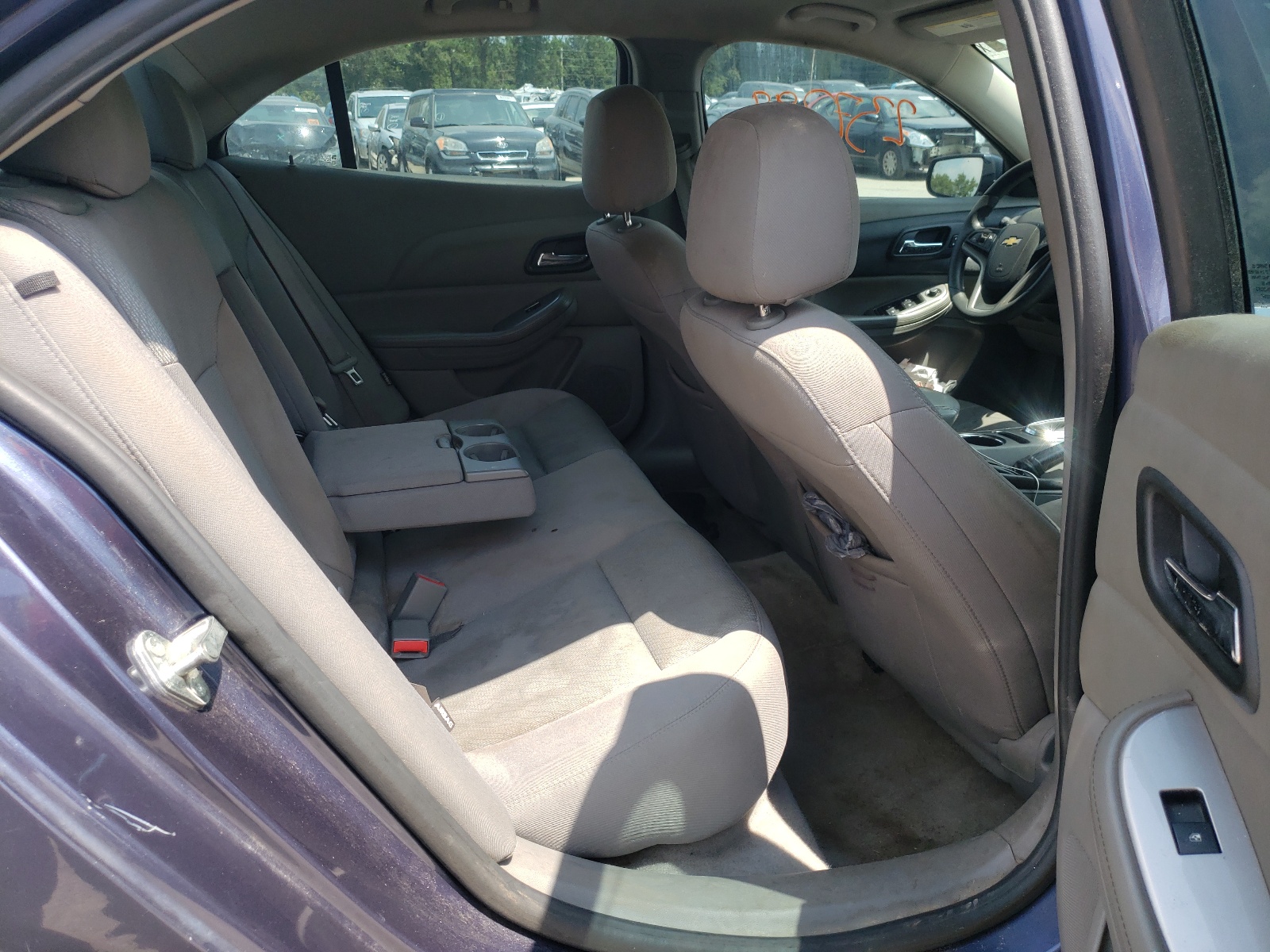 Zdjęcie 6 z aukcji – 2015 CHEVROLET MALIBU LS z VIN 1G11B5SL3FF249930
