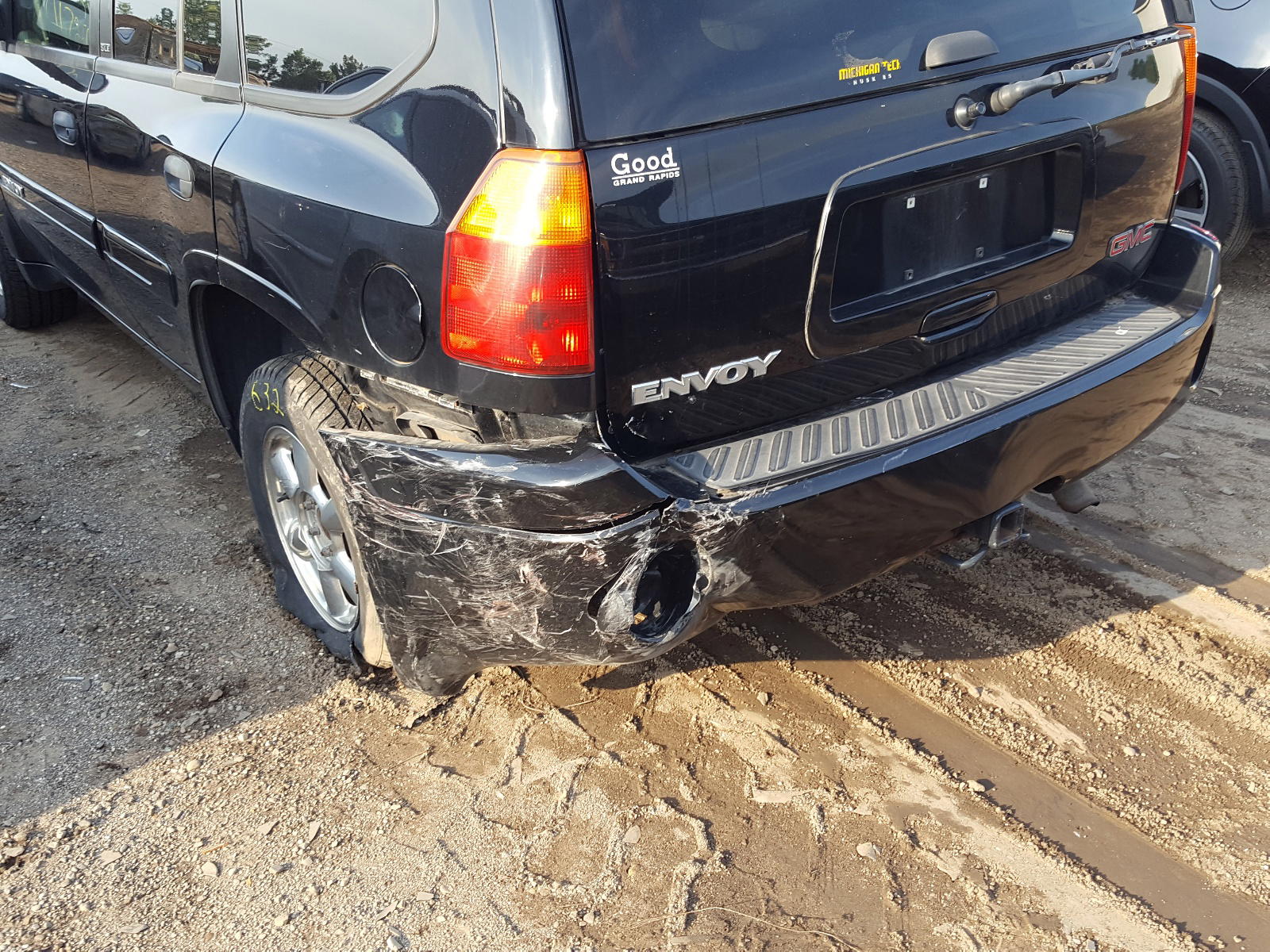 Photo 9 from auction – 2002 GMC ENVOY with VIN 1GKDT13S822441642
