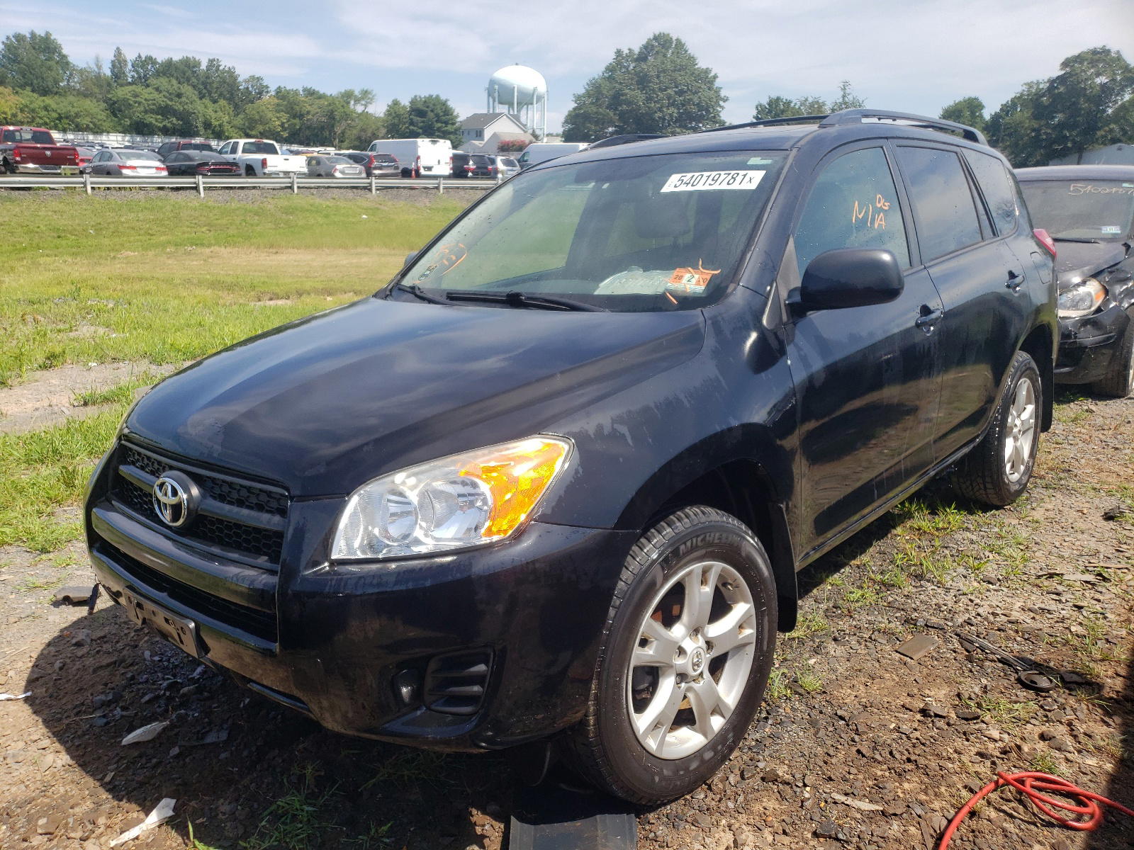 Photo 2 from auction – 2011 TOYOTA RAV4 with VIN 2T3BF4DV8BW116582