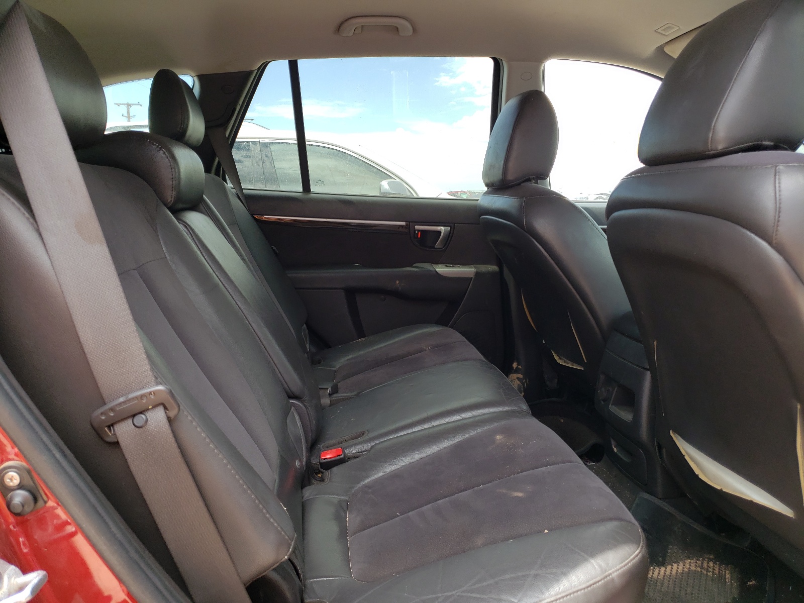 Photo 6 from auction – 2010 HYUNDAI SANTA FE with VIN 5NMSHDAG4AH338622