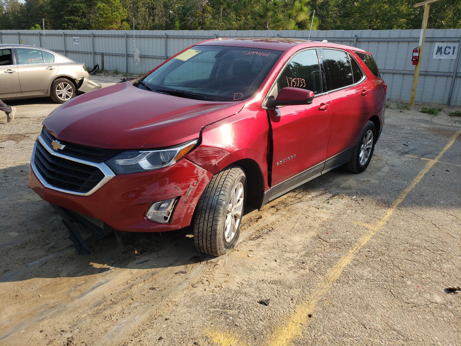 Photo 2 from auction – 2018 CHEVROLET EQUINOX LT with VIN 3GNAXJEV9JS528339