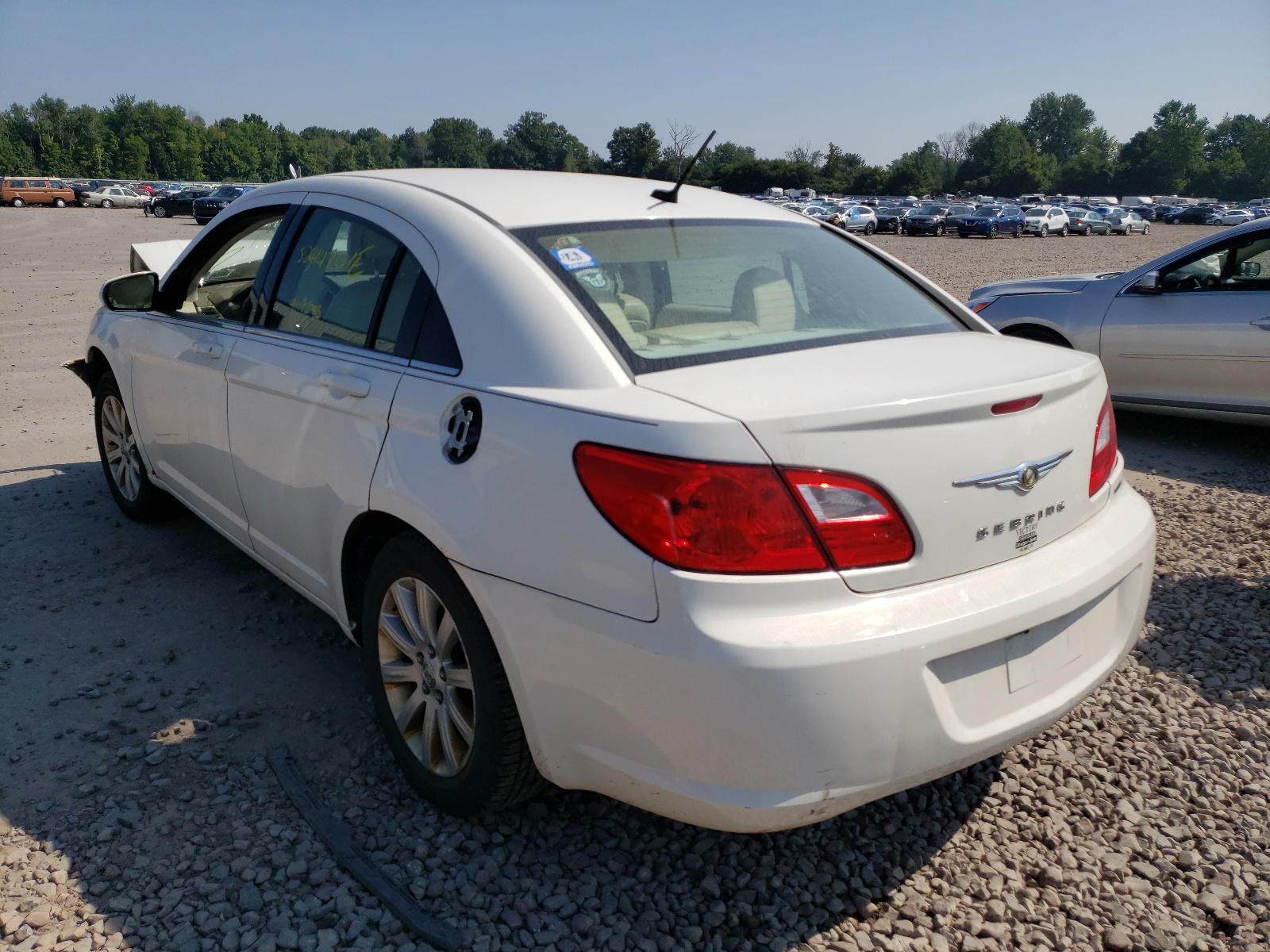 Photo 3 from auction – 2010 CHRYSLER SEBRING LI with VIN 1C3CC5FBXAN188190
