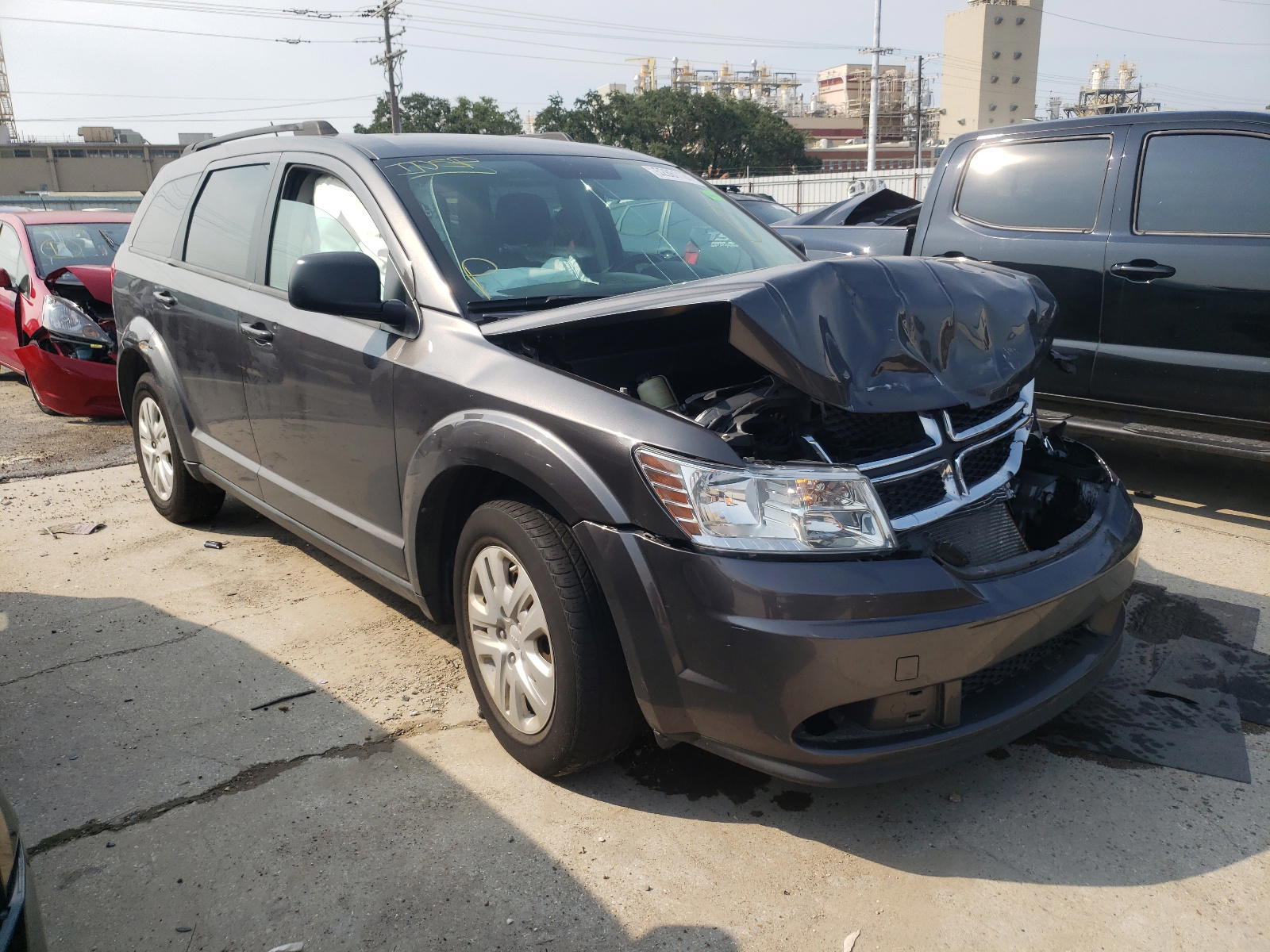 DODGE JOURNEY SE 2018 with VIN 3C4PDCAB2JT236402 - Photo from auction