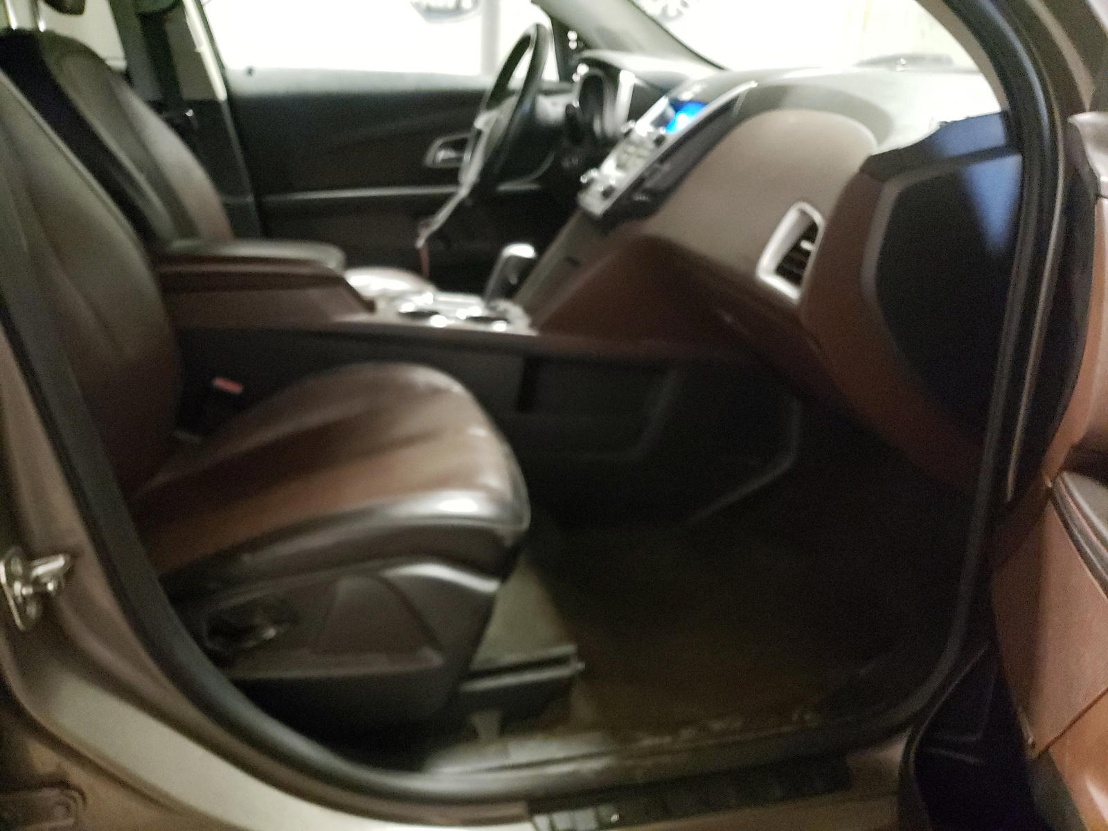Photo 5 from auction – 2011 CHEVROLET EQUINOX LT with VIN 2CNALPEC0B6366831