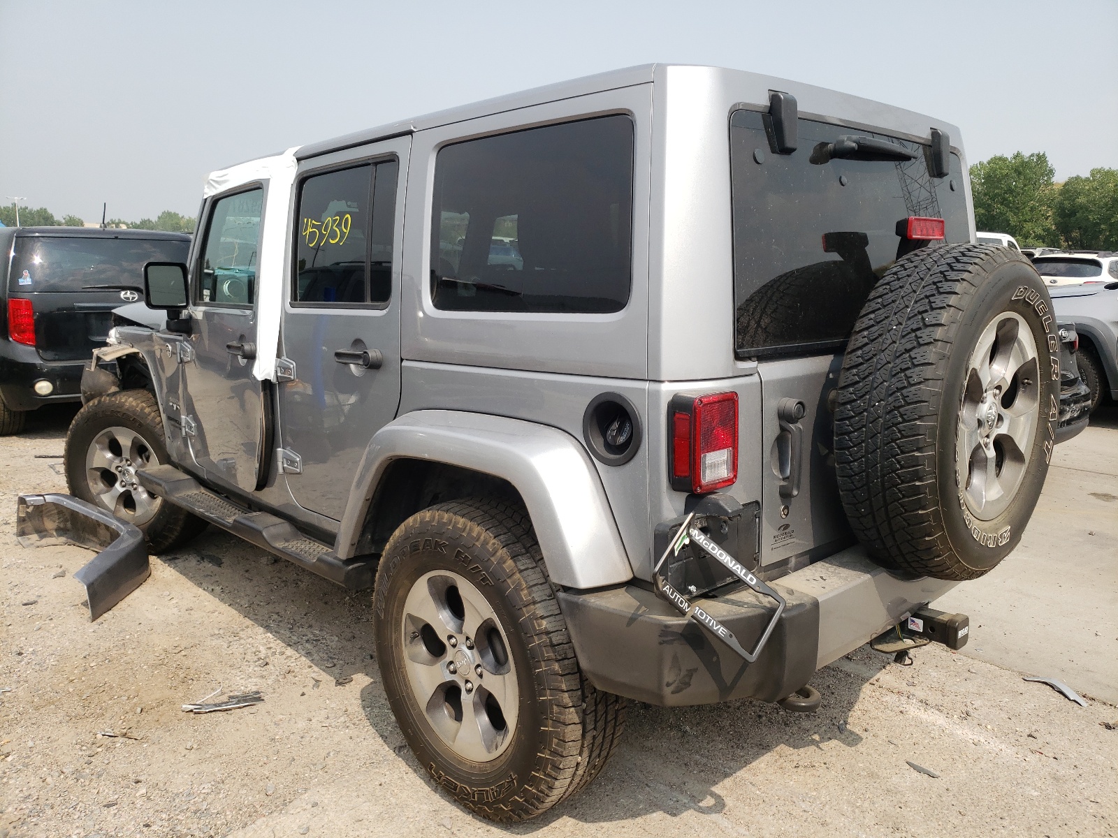 Zdjęcie 3 z aukcji – 2017 JEEP WRANGLER U z VIN 1C4BJWEG2HL535551