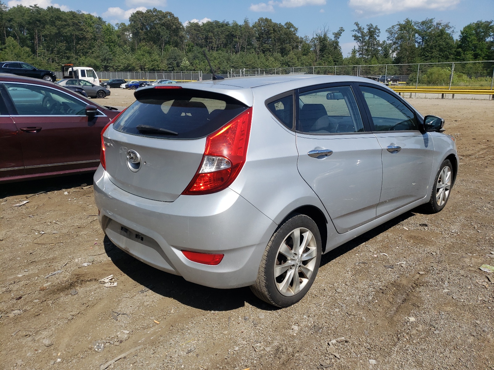 Photo 4 from auction – 2012 HYUNDAI ACCENT GLS with VIN KMHCU5AE2CU012331