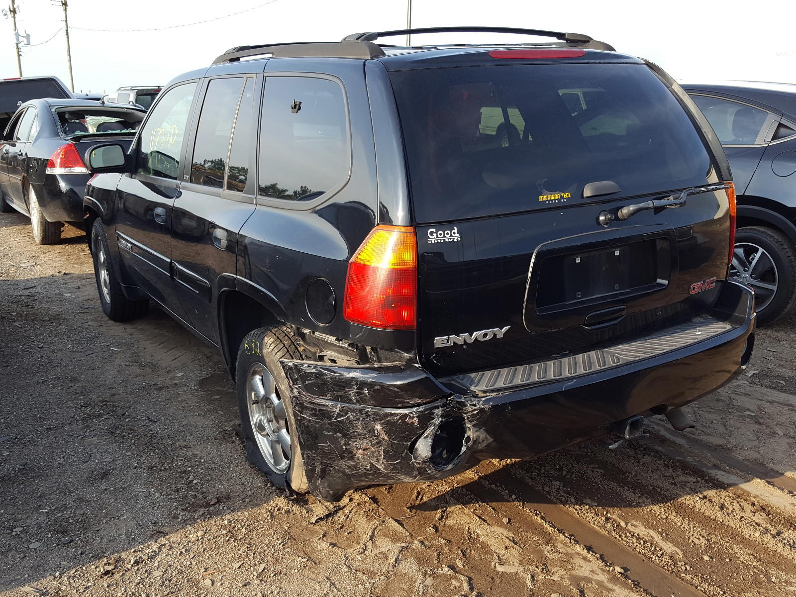 Photo 3 from auction – 2002 GMC ENVOY with VIN 1GKDT13S822441642