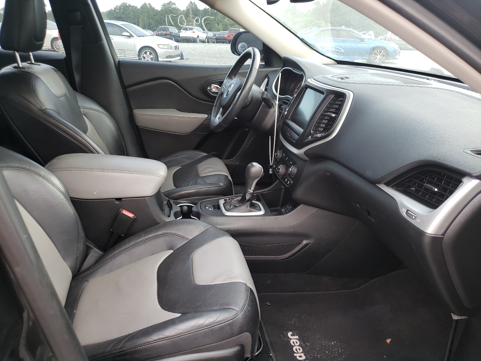 Photo 5 from auction – 2014 JEEP CHEROKEE L with VIN 1C4PJLDSXEW225880