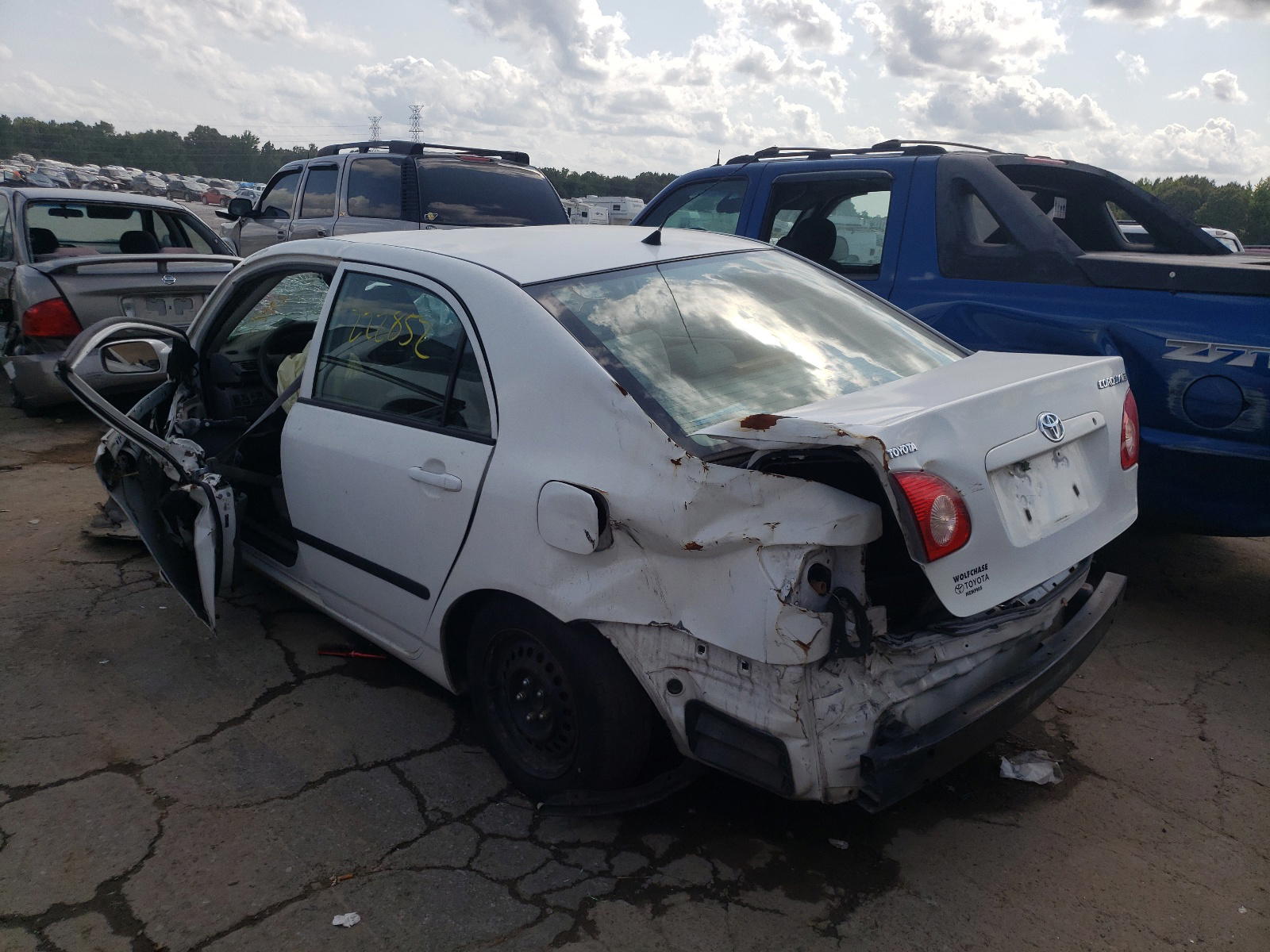 Photo 3 from auction – 2005 TOYOTA COROLLA CE with VIN JTDBR32EX52052739