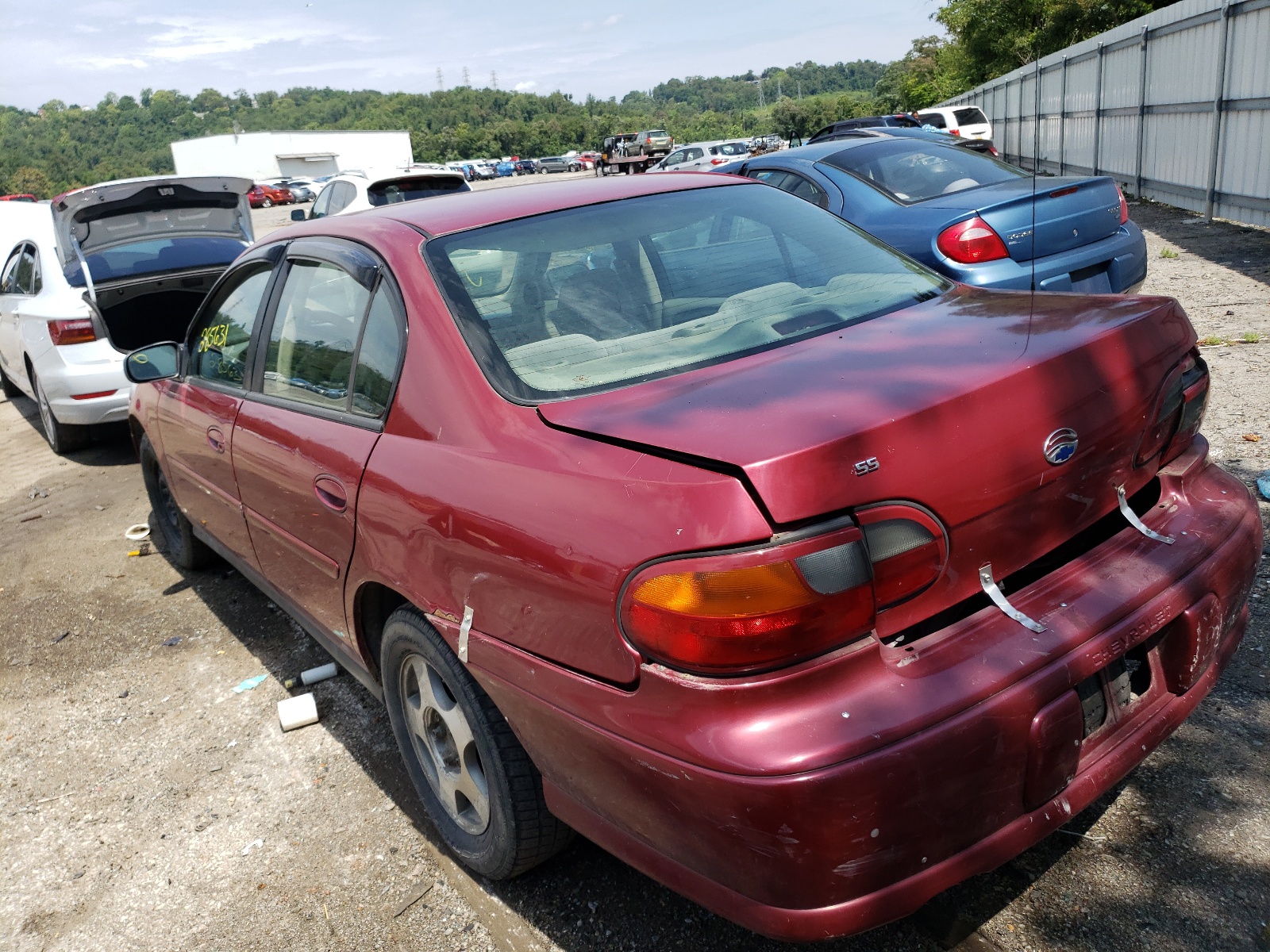 Zdjęcie 3 z aukcji – 2005 CHEVROLET CLASSIC z VIN 1G1ND52F95M231206