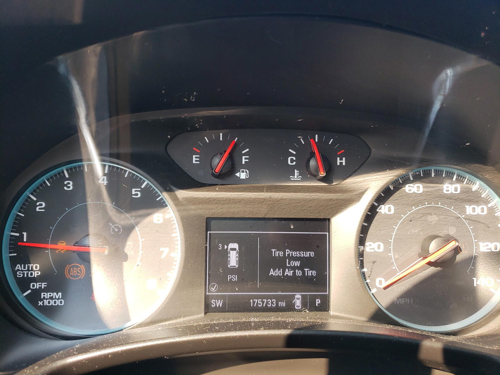 Photo 8 from auction – 2018 CHEVROLET EQUINOX LT with VIN 3GNAXJEV9JS528339