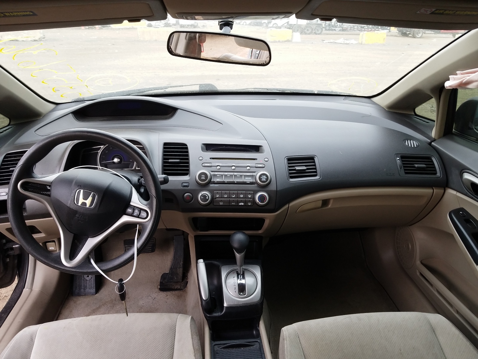 Photo 9 from auction – 2009 HONDA CIVIC LX with VIN 19XFA16539E016908