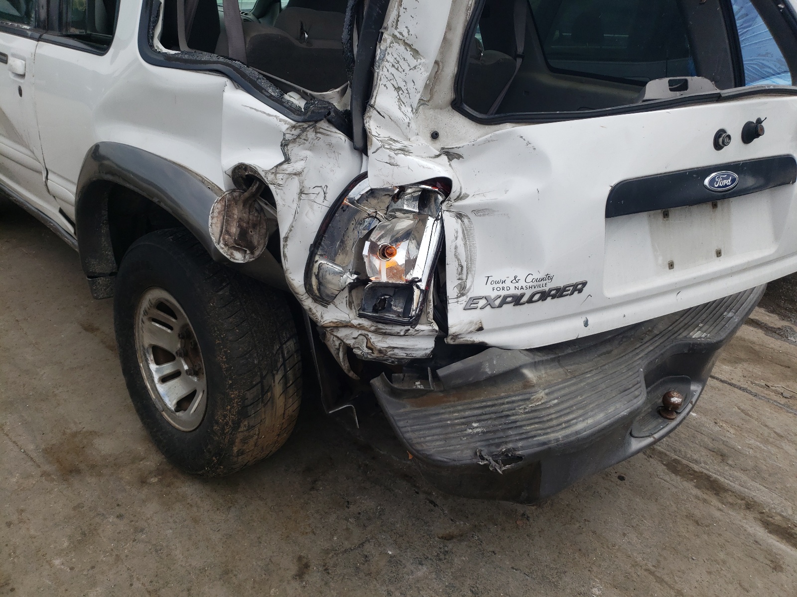 Photo 9 from auction – 1999 FORD EXPLORER with VIN 1FMYU22E0XUC34536