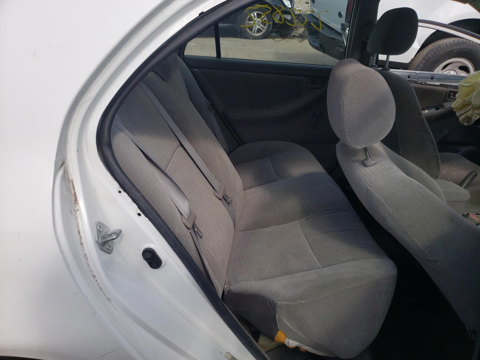 Photo 6 from auction – 2005 TOYOTA COROLLA CE with VIN JTDBR32EX52052739