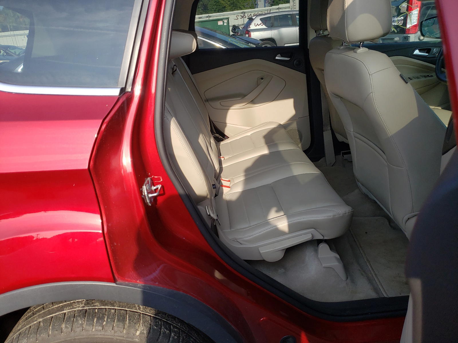Photo 6 from auction – 2015 FORD ESCAPE SE with VIN 1FMCU0G97FUC56283