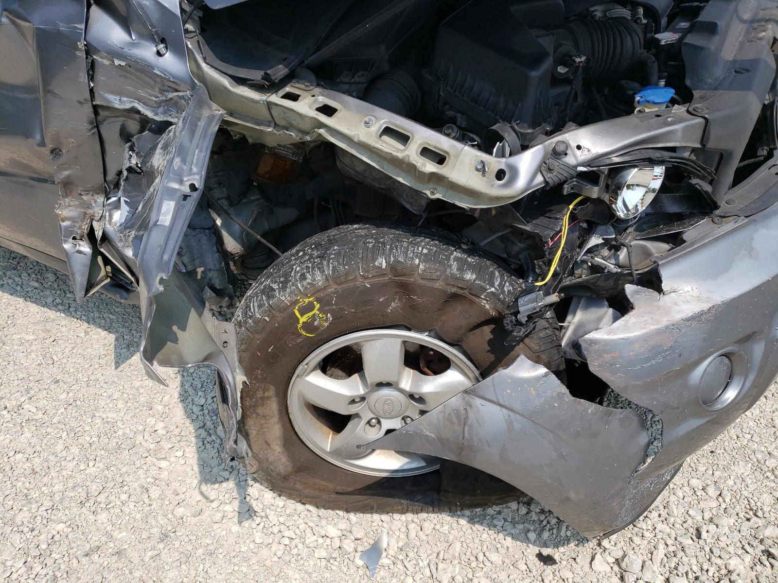 Photo 9 from auction – 2009 KIA SORENTO with VIN KNDJD735X95871030