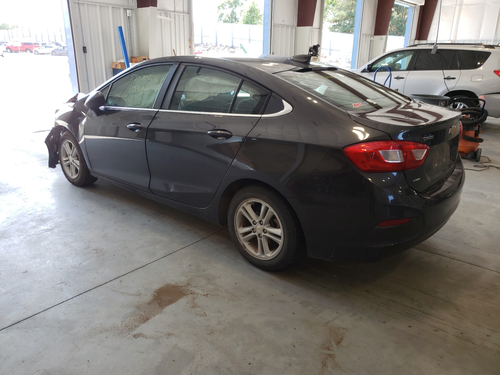 Photo 3 from auction – 2016 CHEVROLET CRUZE with VIN 1G1BE5SM0G7283260