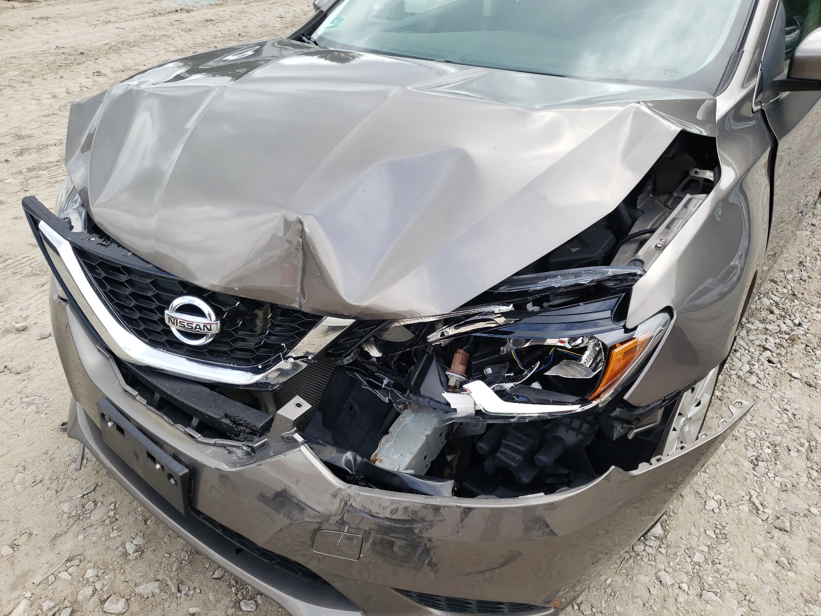 Photo 9 from auction – 2016 NISSAN SENTRA S with VIN 3N1AB7AP9GY326692