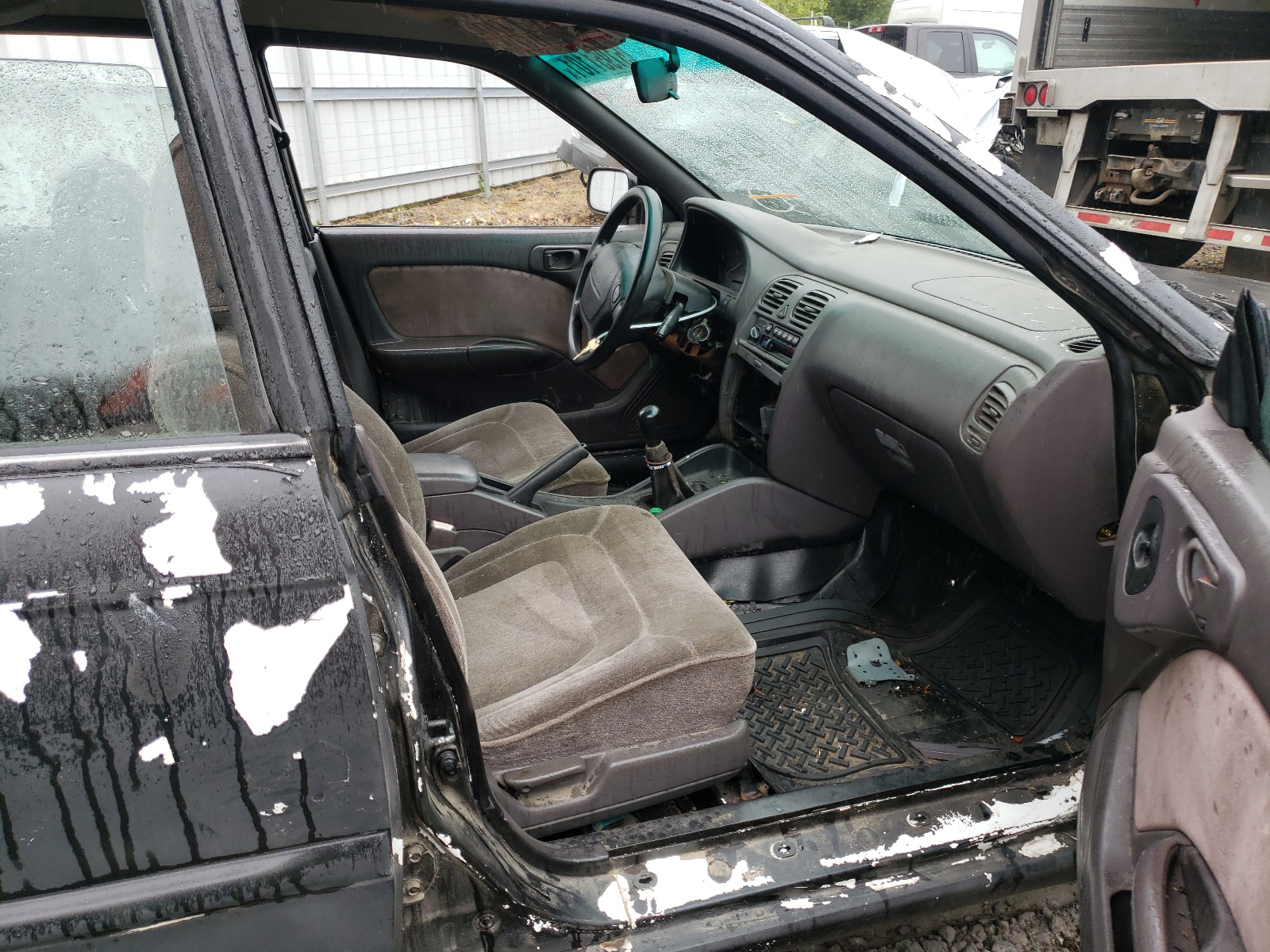 Photo 5 from auction – 1995 SUBARU LEGACY L with VIN 4S3BK6355S6348521