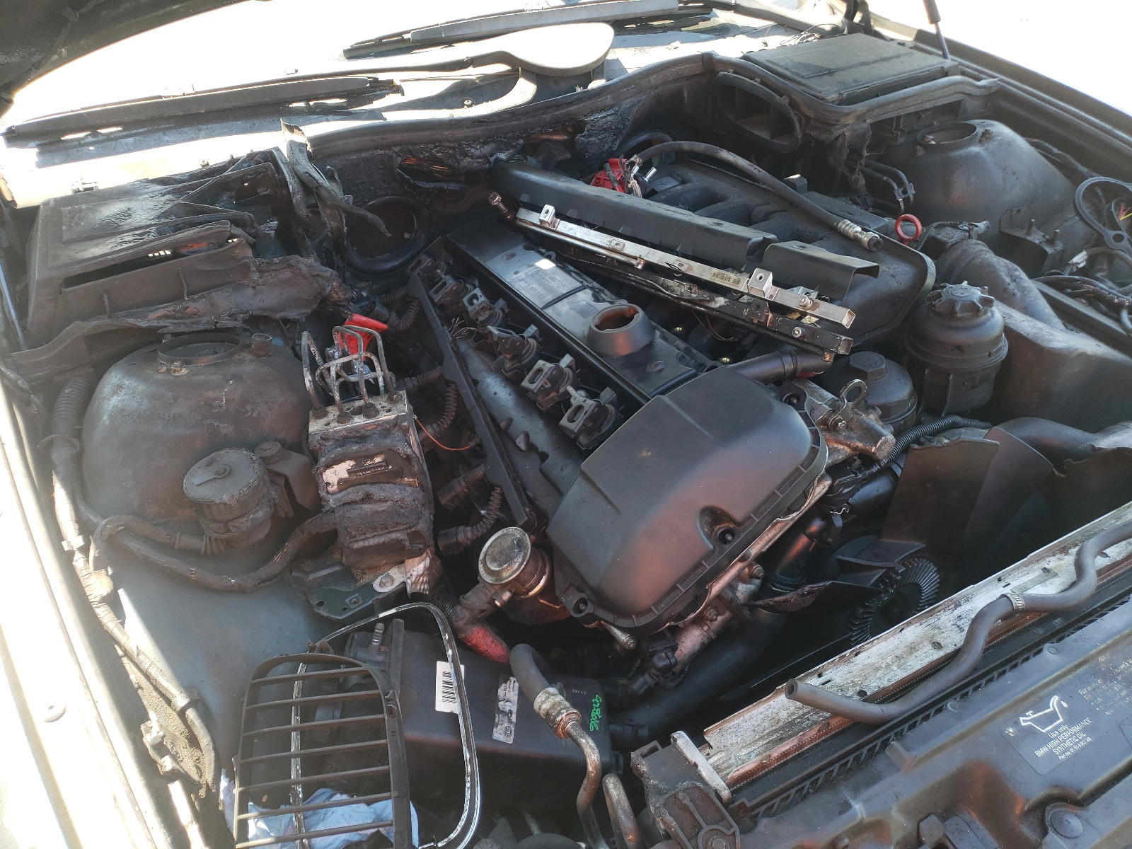 Photo 9 from auction – 2000 BMW 528 I AUTO with VIN WBADM6342YGU18079