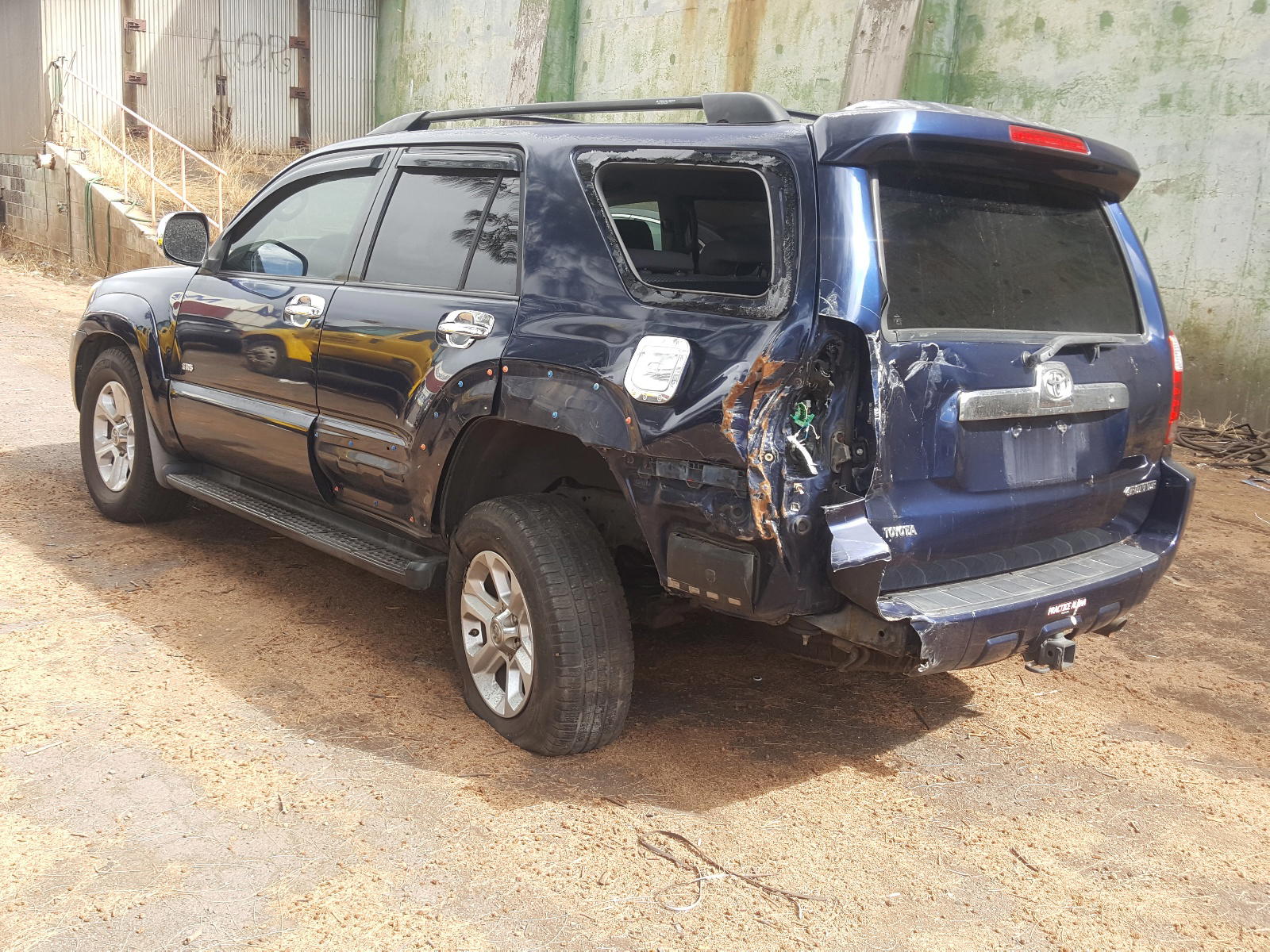 Photo 3 from auction – 2007 TOYOTA 4RUNNER SR with VIN JTEZU14R678083323