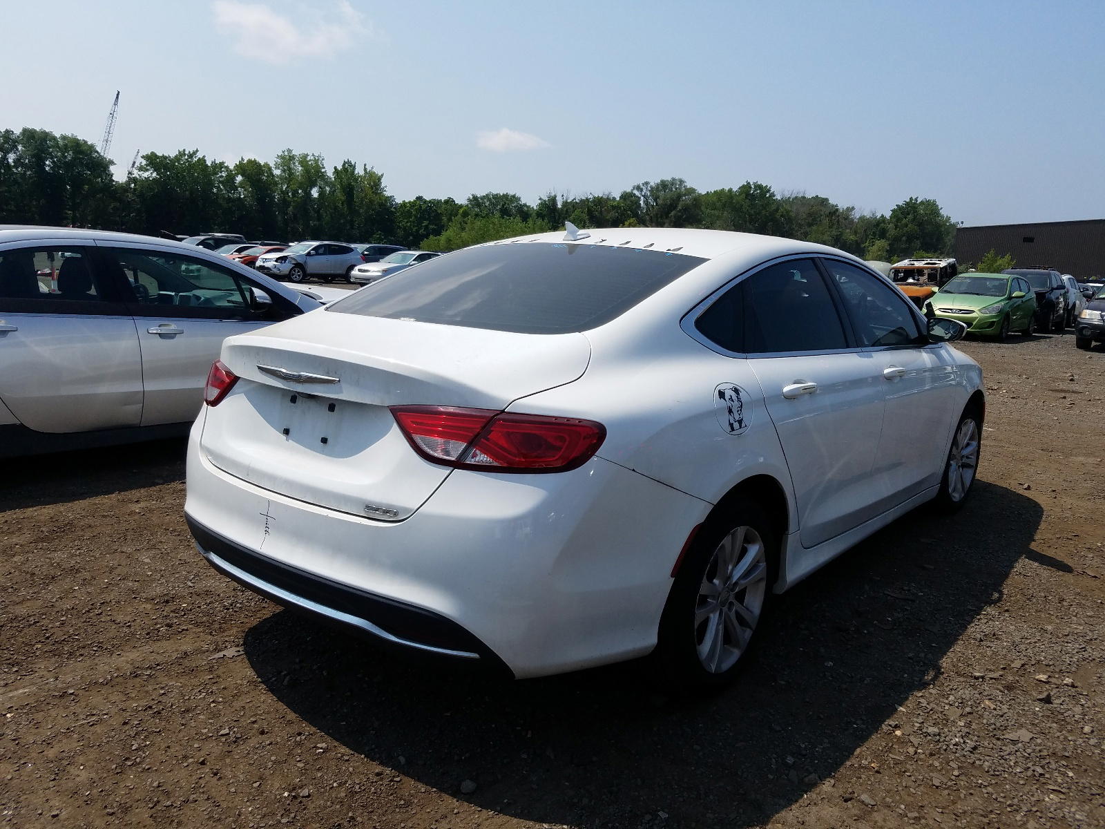 Photo 4 from auction – 2016 CHRYSLER 200 LIMITE with VIN 1C3CCCAB3GN157156