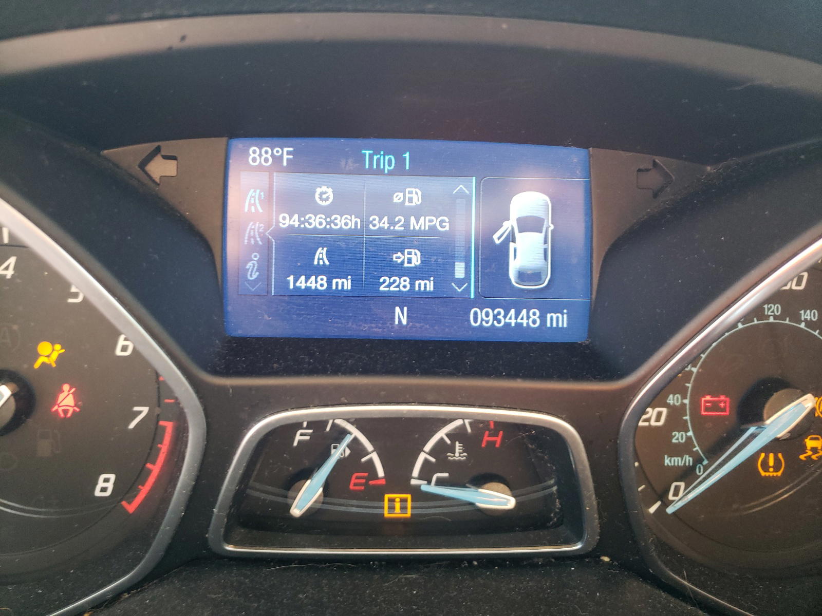 Photo 8 from auction – 2014 FORD FOCUS SE with VIN 1FADP3F22EL157676
