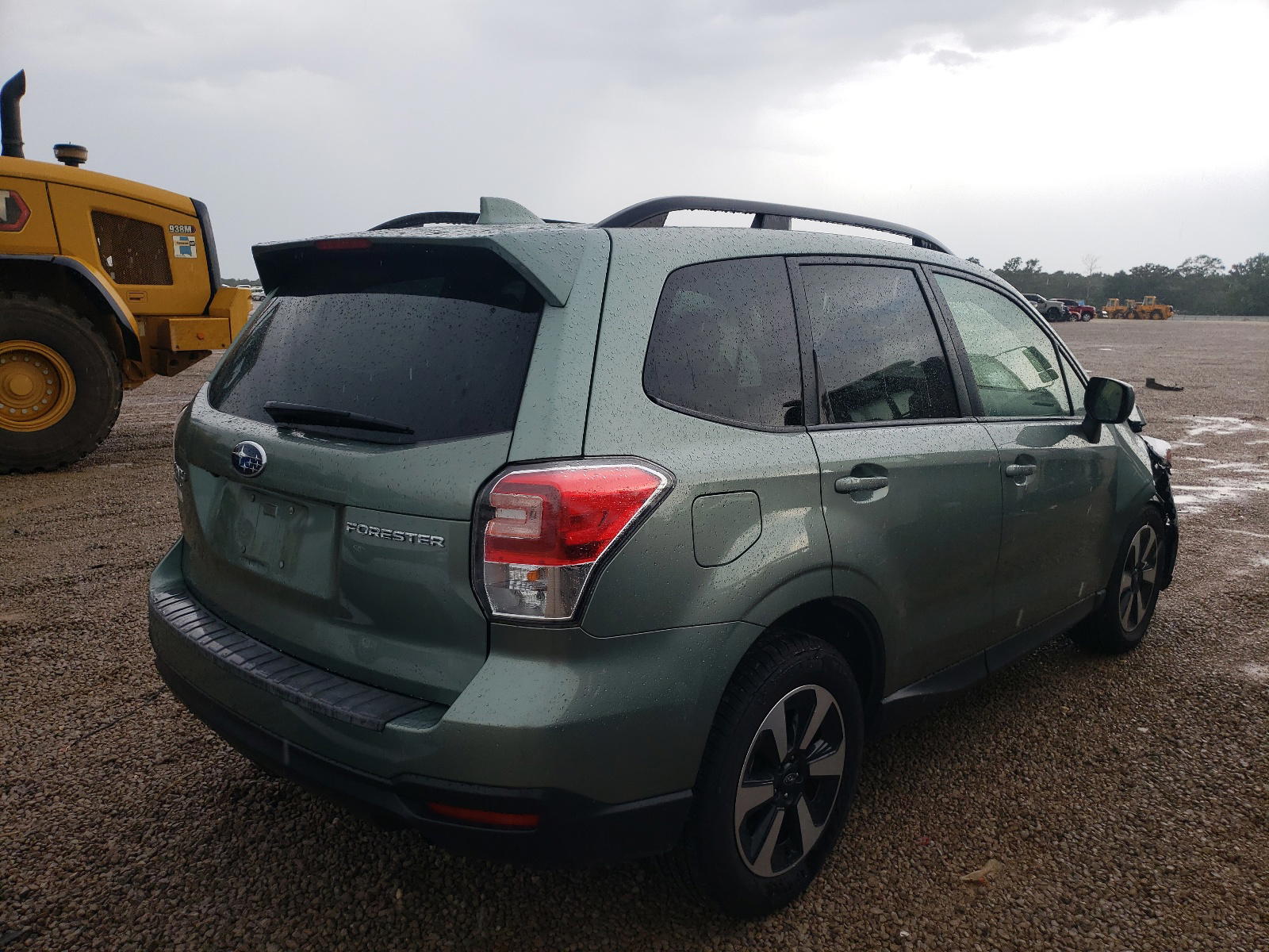 Photo 4 from auction – 2018 SUBARU FORESTER with VIN JF2SJAECXJH569277