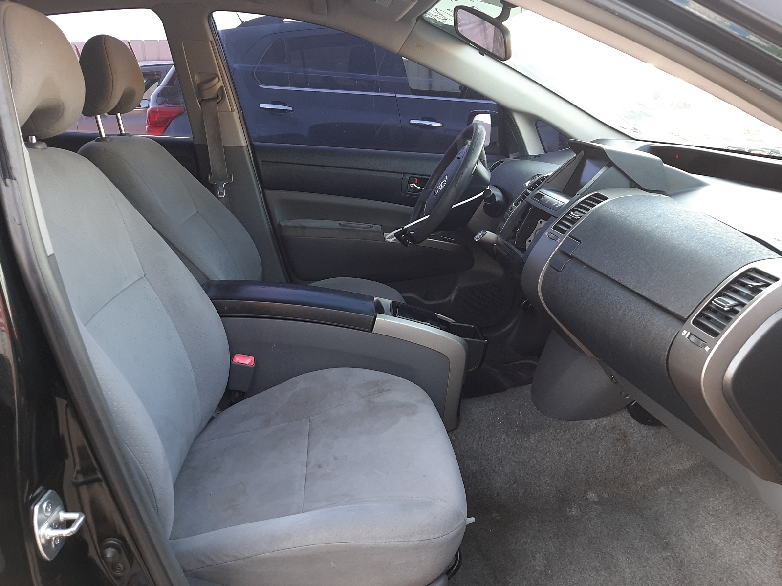 Photo 5 from auction – 2007 TOYOTA PRIUS with VIN JTDKB20U177653357