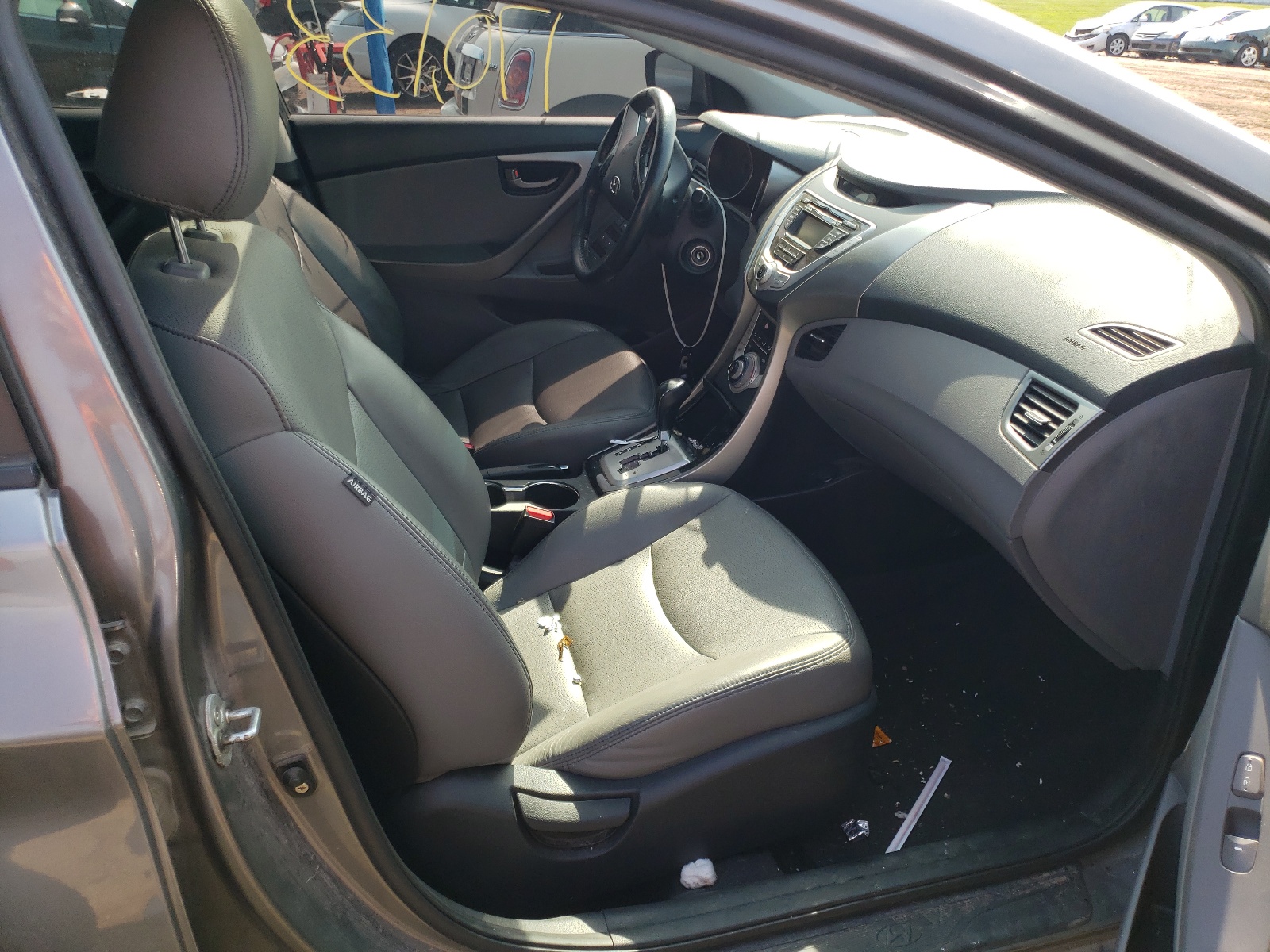 Photo 5 from auction – 2011 HYUNDAI ELANTRA GL with VIN 5NPDH4AE8BH050632