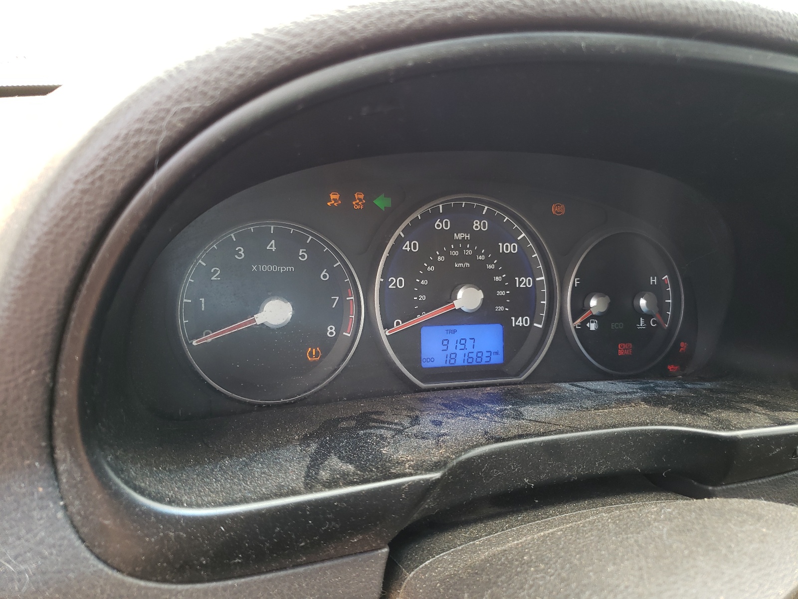 Photo 8 from auction – 2010 HYUNDAI SANTA FE with VIN 5NMSHDAG4AH338622