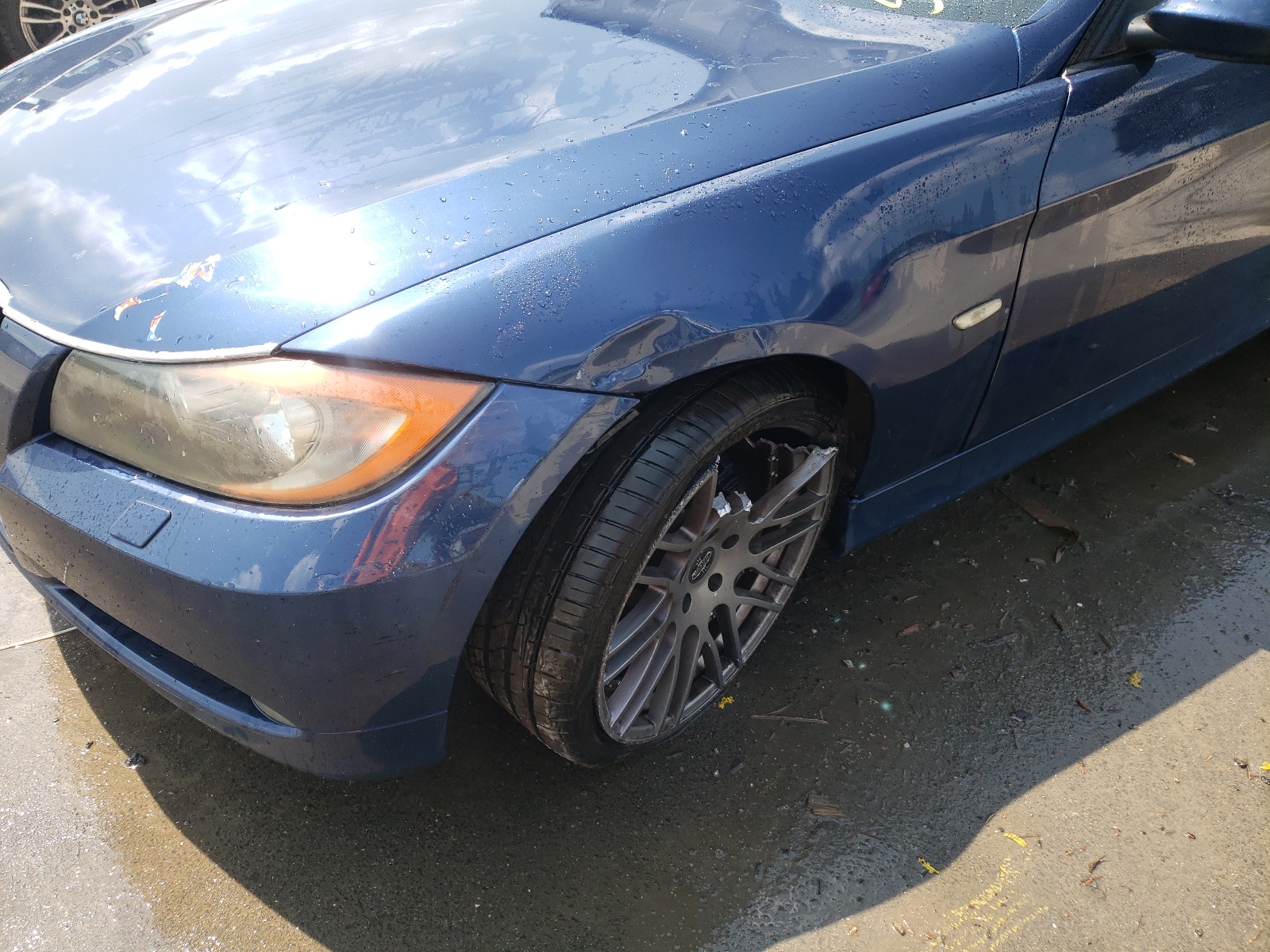 Photo 9 from auction – 2006 BMW 325 I AUTO with VIN WBAVB17586NK32300