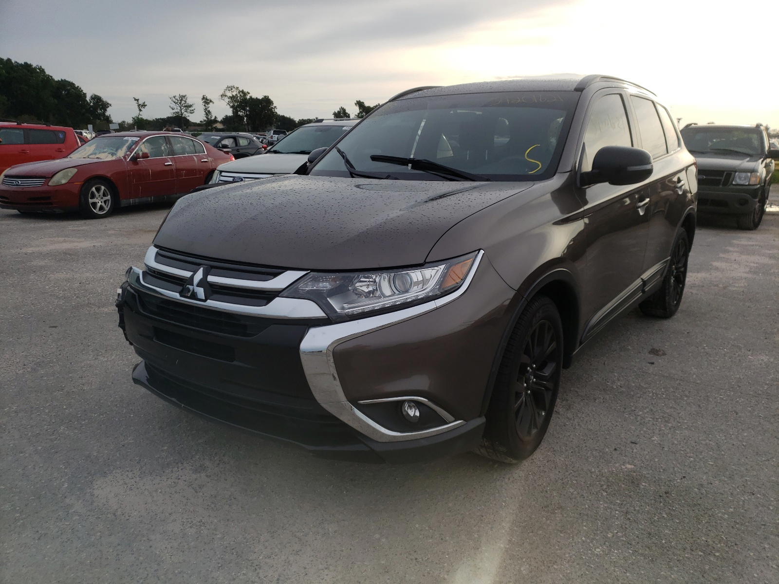 Photo 2 from auction – 2018 MITSUBISHI OUTLANDER with VIN JA4AD3A33JZ019989