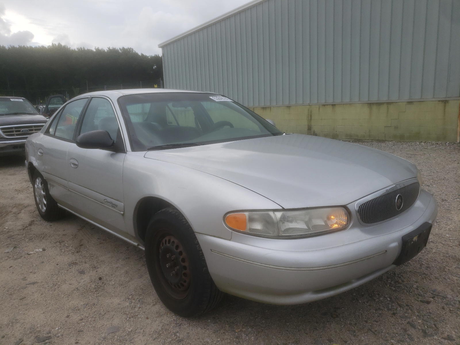 BUICK CENTURY CU 2001 with VIN 2G4WS52J211110105 - Photo from auction