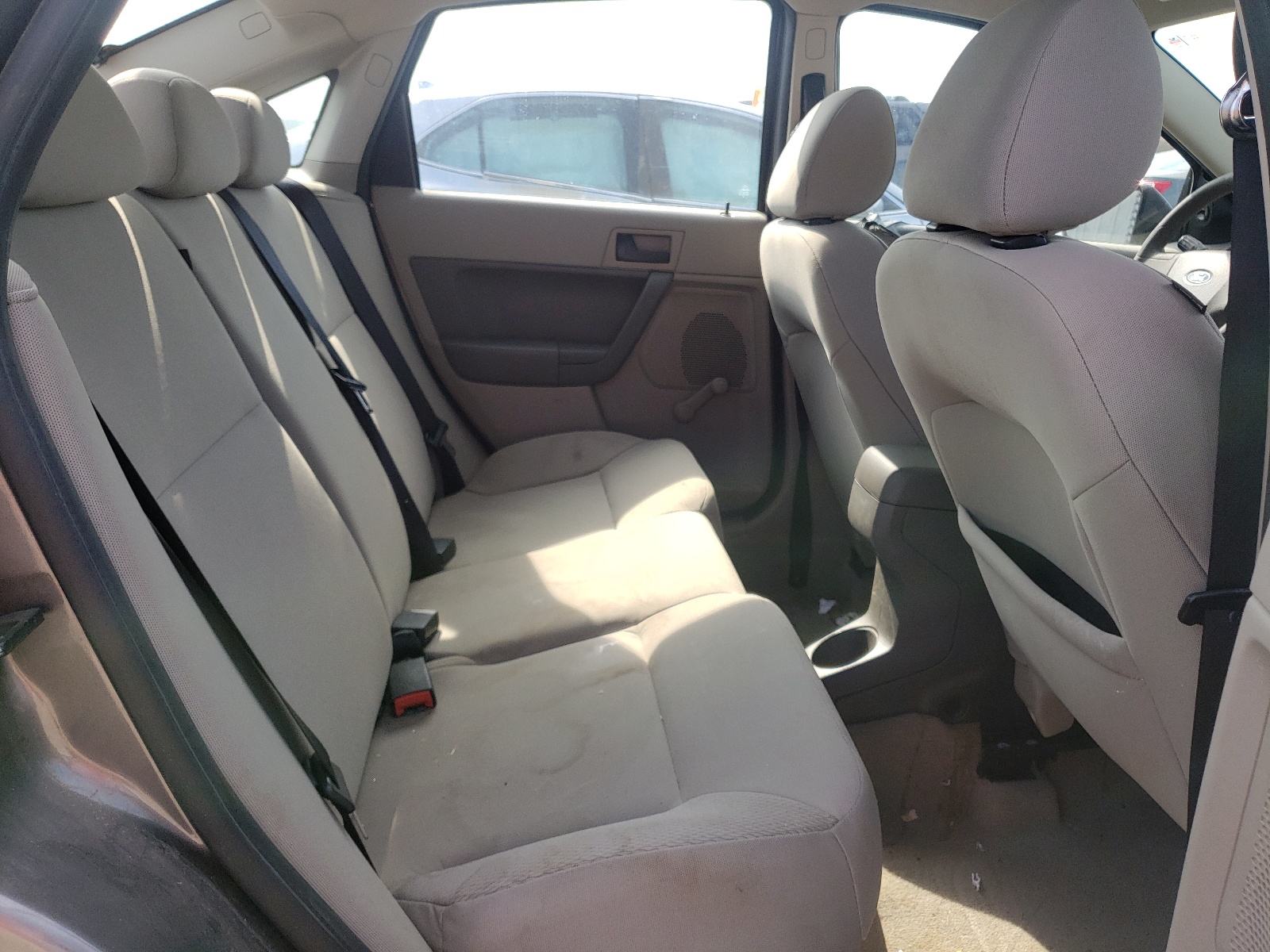 Photo 6 from auction – 2010 FORD FOCUS S with VIN 1FAHP3EN7AW277379