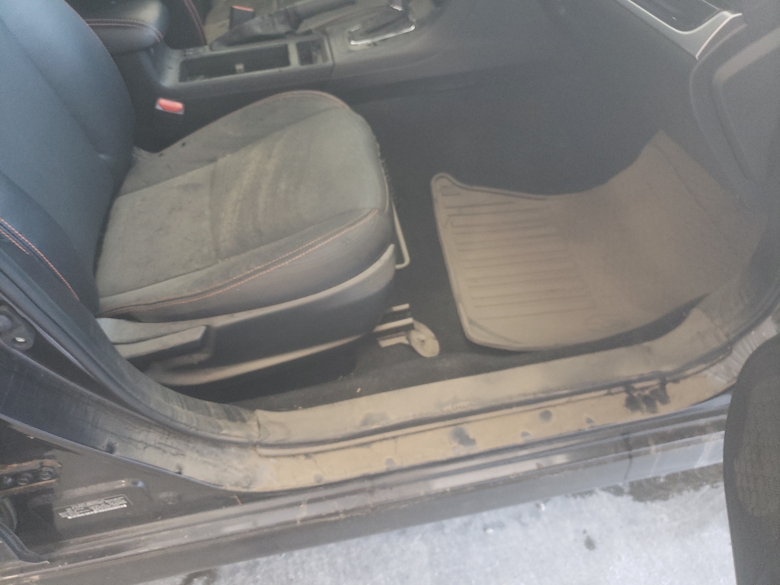 Photo 9 from auction – 2017 SUBARU CROSSTREK with VIN JF2GPALCXH8255940