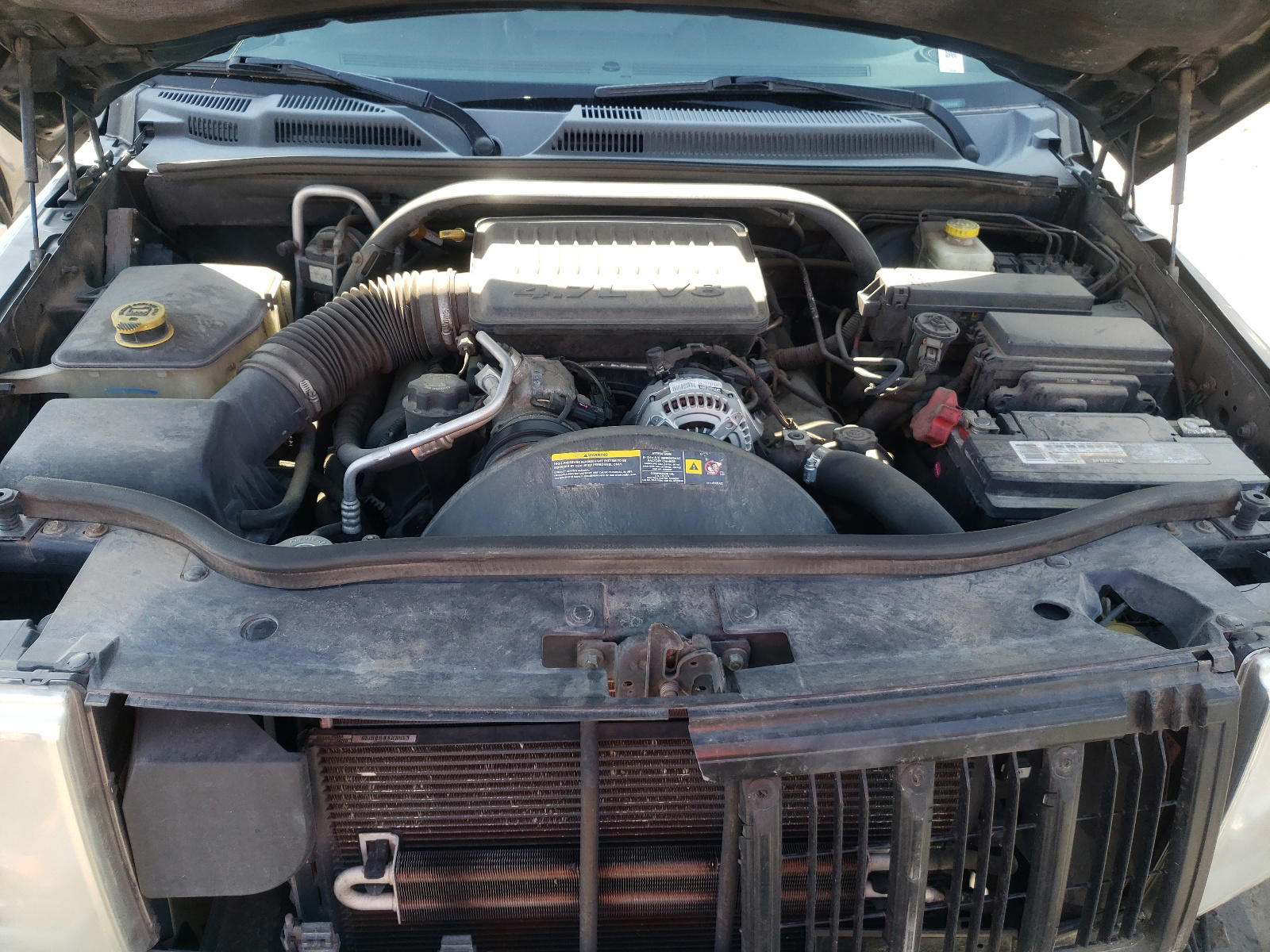 Photo 7 from auction – 2006 JEEP COMMANDER with VIN 1J8HG48N26C363485