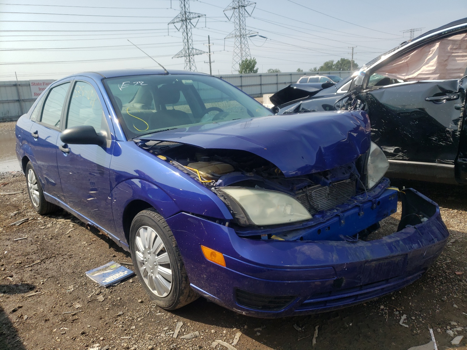 FORD FOCUS ZX4 2005 with VIN 1FAFP34N85W125643 - Photo from auction